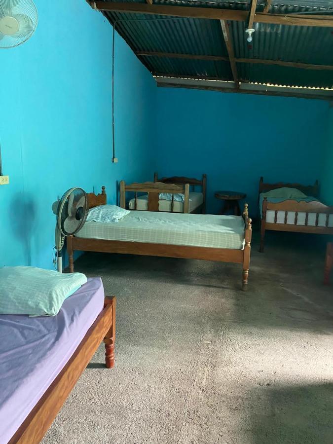 Hostal Maria ริวาส ภายนอก รูปภาพ