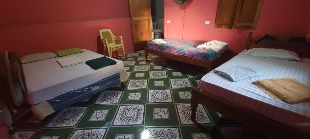 Hostal Maria ริวาส ภายนอก รูปภาพ