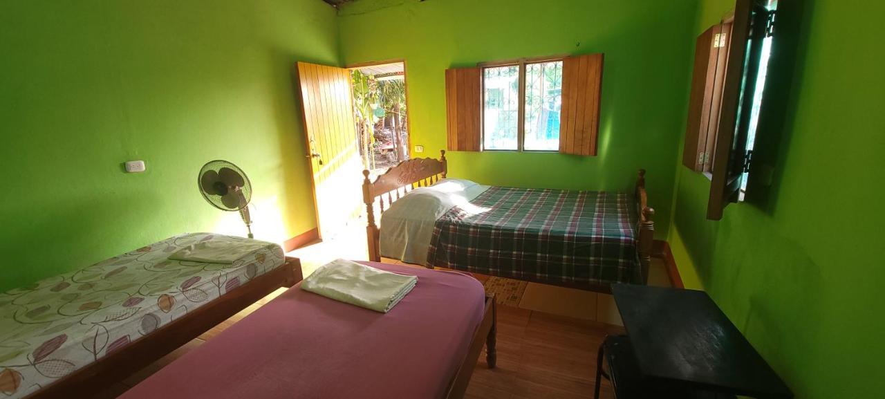 Hostal Maria ริวาส ภายนอก รูปภาพ