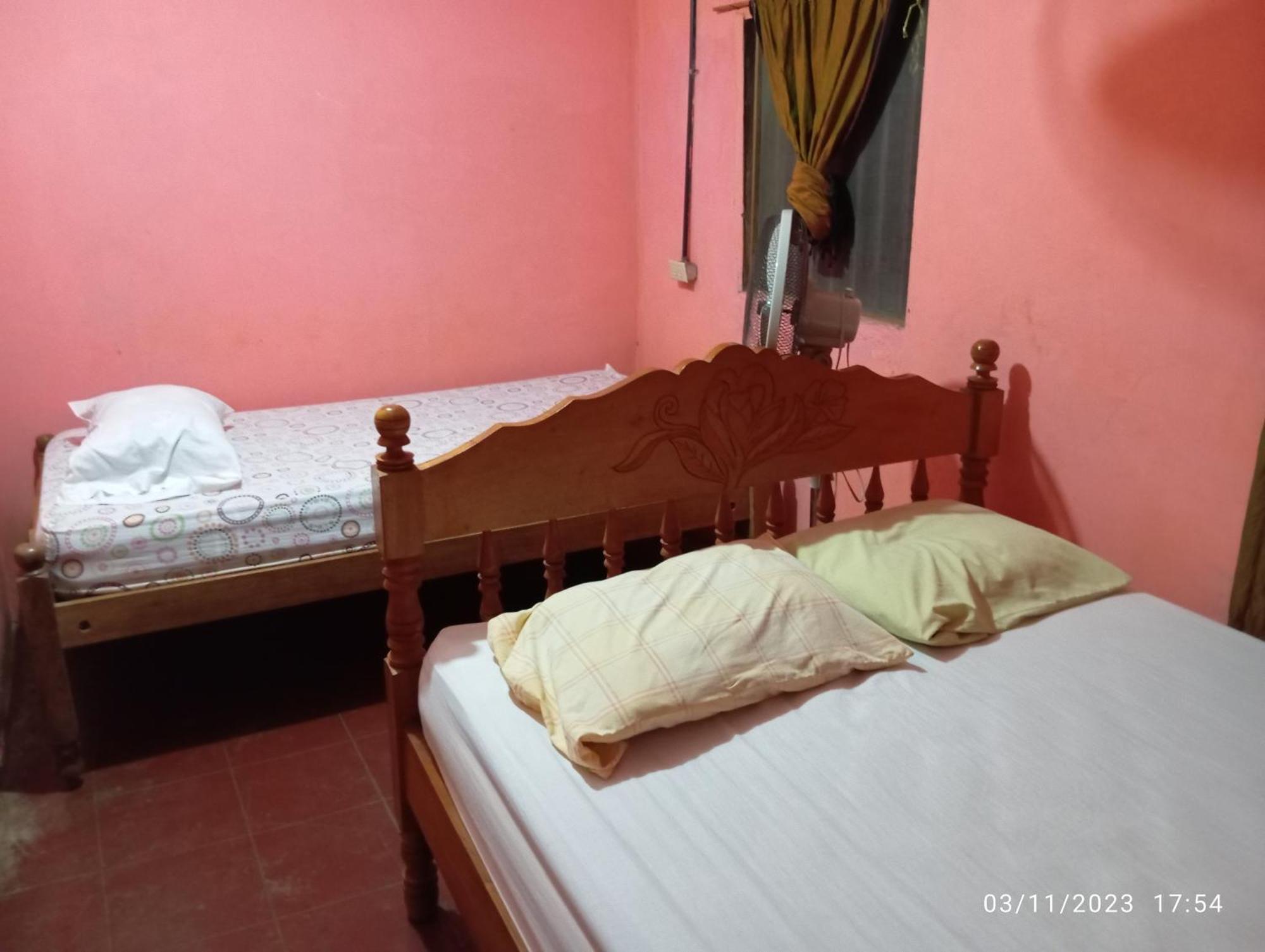 Hostal Maria ริวาส ภายนอก รูปภาพ